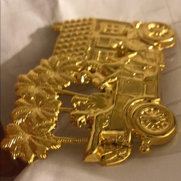 Vtg Antique car pin Automobile Gold tone pin - Picture 9 of 12